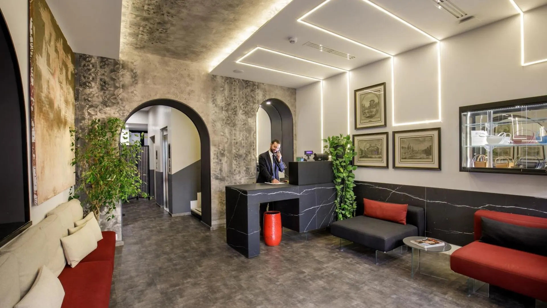 ***  Hotel Regno Rome Italy