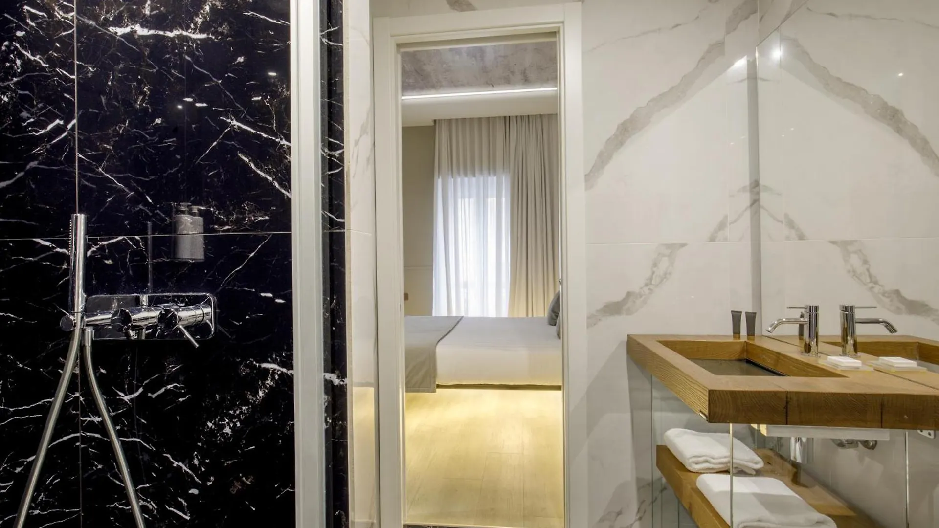 Hotel Regno Rome 3*,  Italy